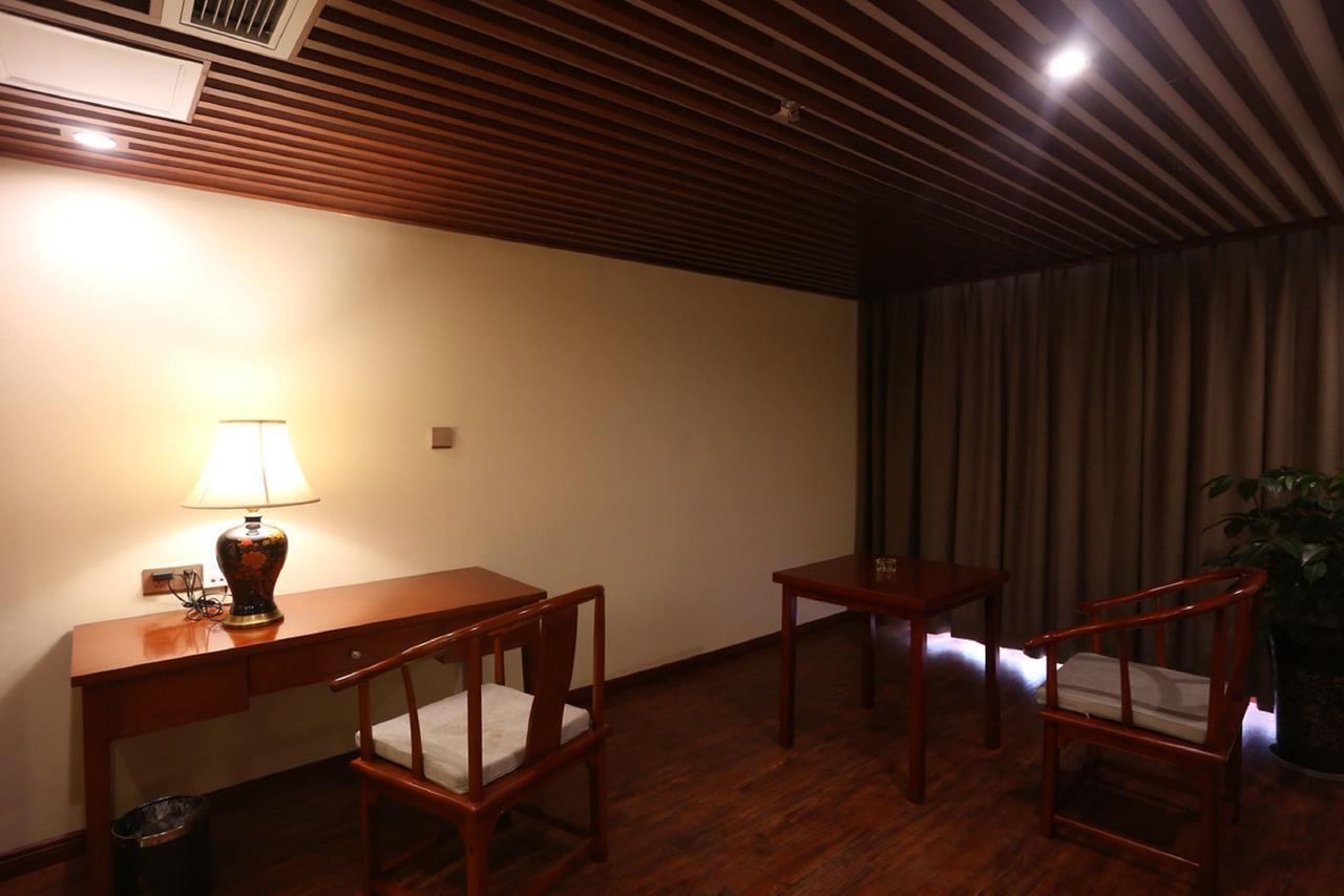 Mingshan Hotel Chengdú Exterior foto