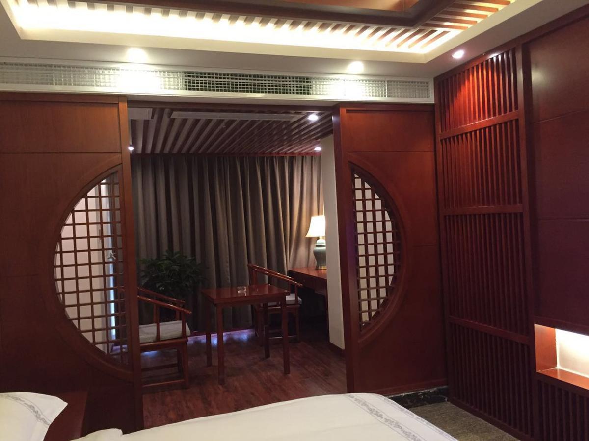 Mingshan Hotel Chengdú Exterior foto