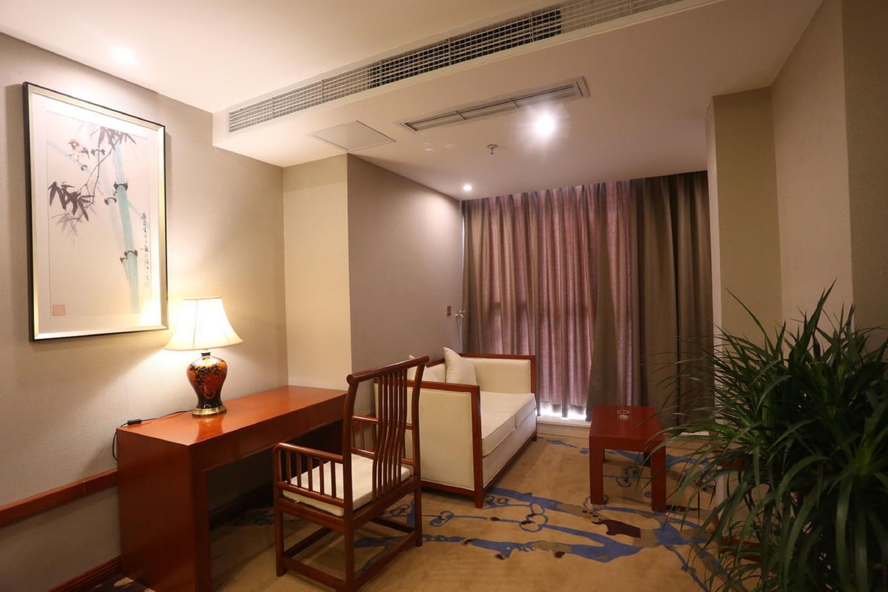 Mingshan Hotel Chengdú Exterior foto