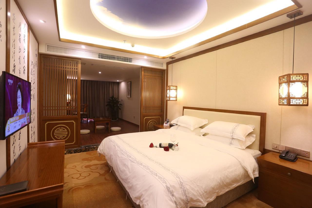 Mingshan Hotel Chengdú Exterior foto